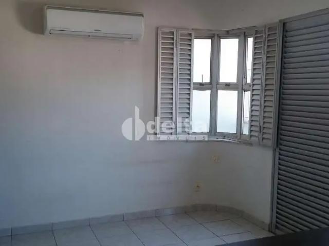 Apartamento venda em Região Geográfica Imediata de Uberlândia, Oliveira Fortes