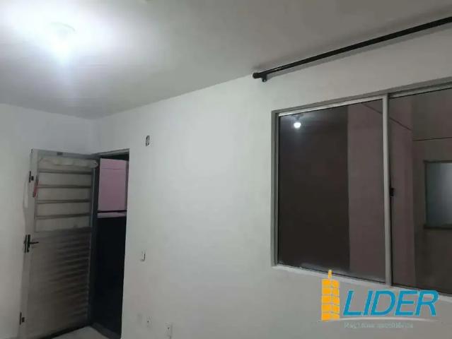Apartamento venda em Região Geográfica Imediata de Uberlândia, Oliveira Fortes