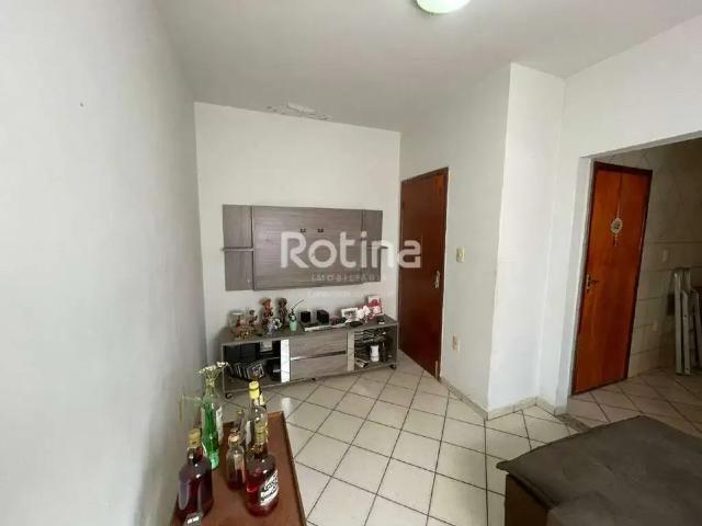 Apartamento venda em Região Geográfica Imediata de Uberlândia, Oliveira Fortes