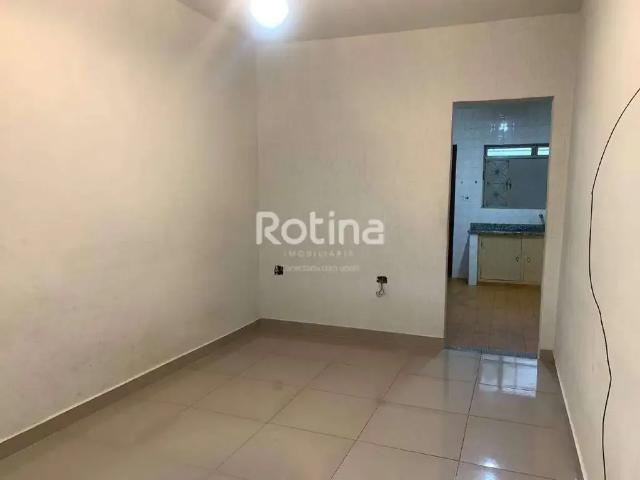 Apartamento venda em Região Geográfica Imediata de Uberlândia, Oliveira Fortes