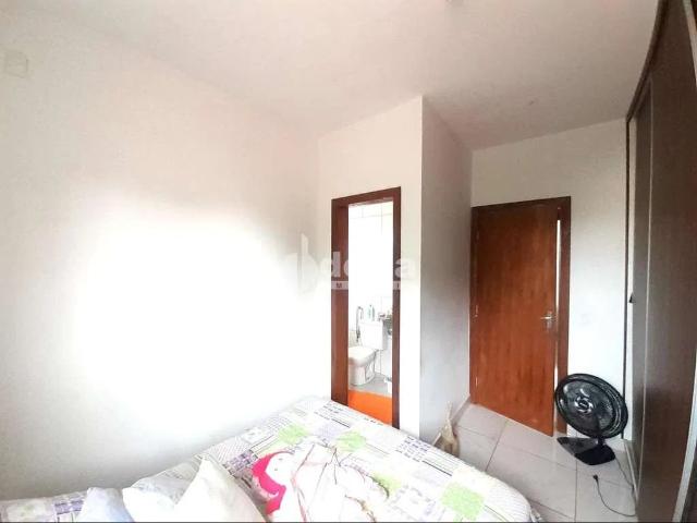 Apartamento venda em Jardim das Palmeiras, Uberlândia