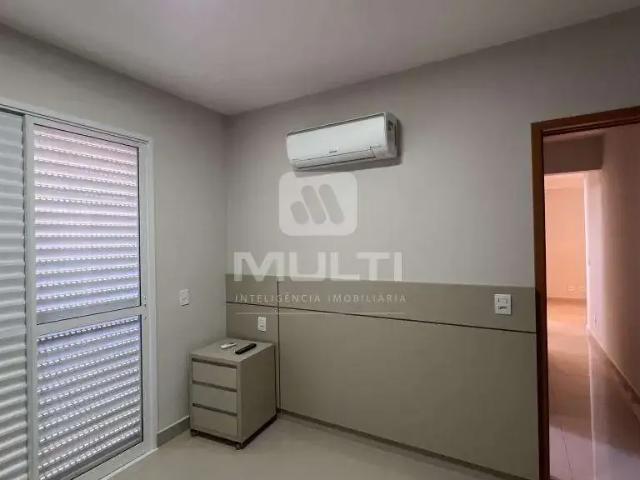 Apartamento venda em Região Geográfica Imediata de Uberlândia, Oliveira Fortes