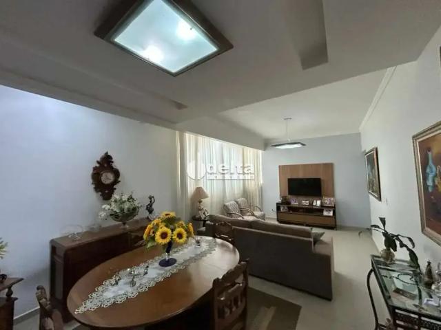 Apartamento venda em Região Geográfica Imediata de Uberlândia, Oliveira Fortes