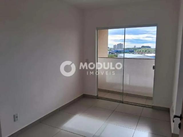 Apartamento venda em Segismundo Pereira, Uberlândia