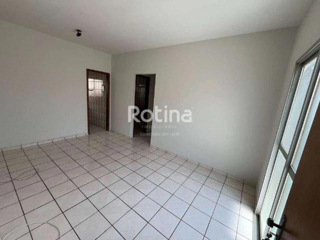 Apartamento venda em Segismundo Pereira, Uberlândia