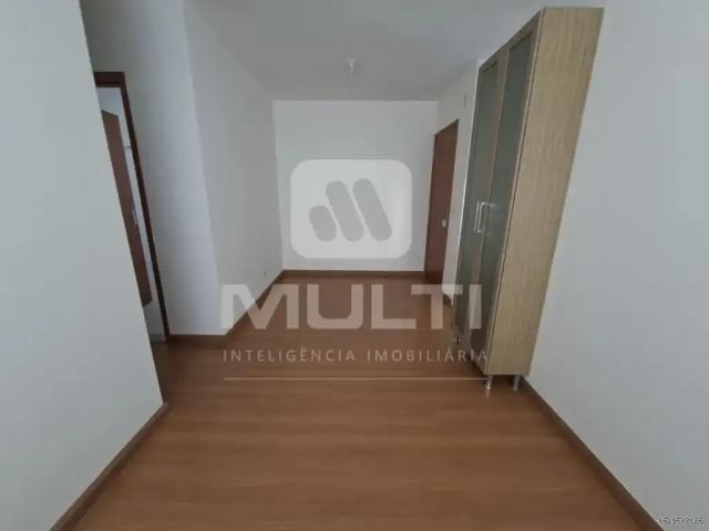 Apartamento venda em Região Geográfica Imediata de Uberlândia, Oliveira Fortes