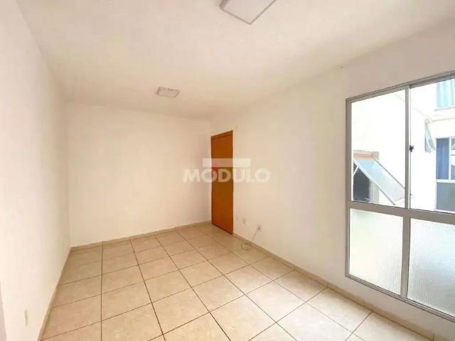 Apartamento venda em Região Geográfica Imediata de Uberlândia, Oliveira Fortes