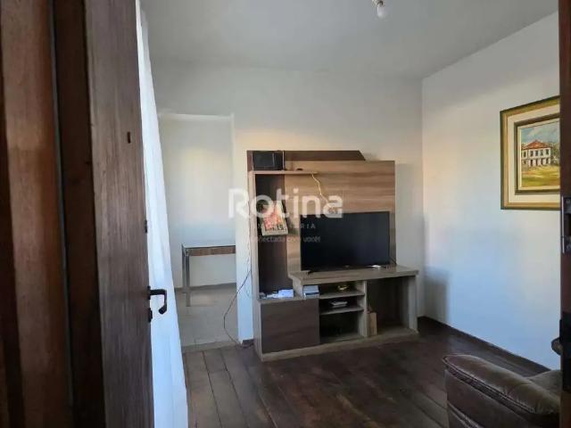 Apartamento venda em Região Geográfica Imediata de Uberlândia, Oliveira Fortes