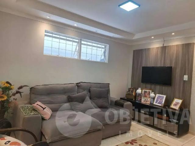 Apartamento venda em Região Geográfica Imediata de Uberlândia, Oliveira Fortes