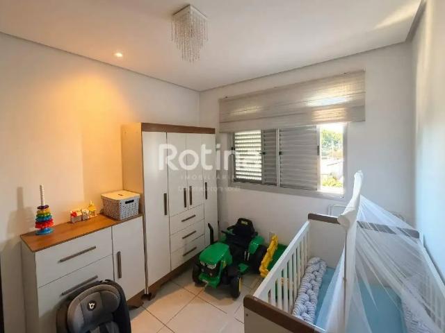 Apartamento venda em Região Geográfica Imediata de Uberlândia, Oliveira Fortes