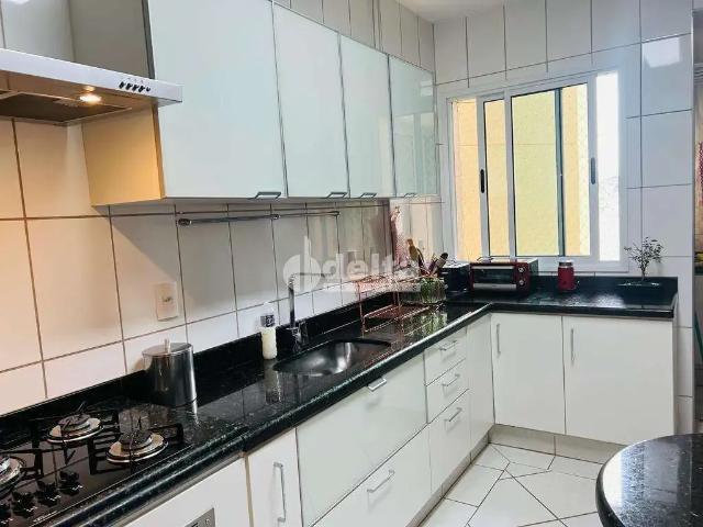 Apartamento venda em Região Geográfica Imediata de Uberlândia, Oliveira Fortes