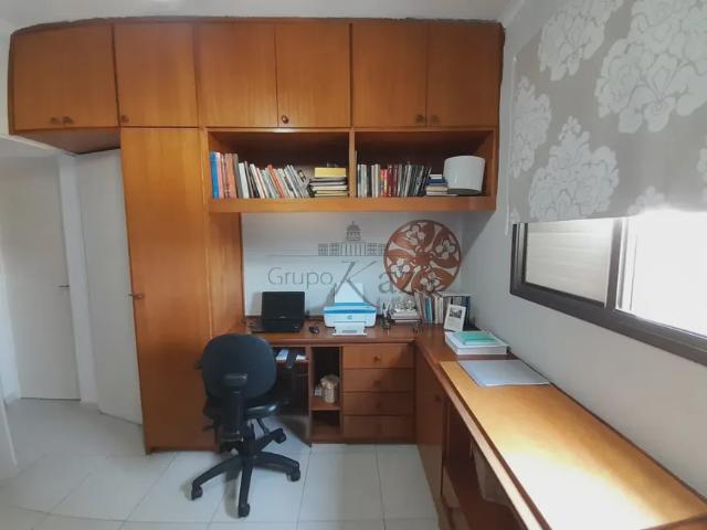 Apartamento venda em Região Imediata de São José dos Campos, Região Metropolitana do Vale do Paraíba e Litoral Norte