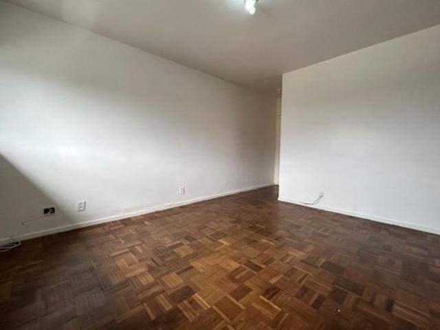 Apartamento venda em Região Geográfica Imediata do Distrito Federal, Região Integrada de Desenvolvimento do Distrito Federal e Entorno