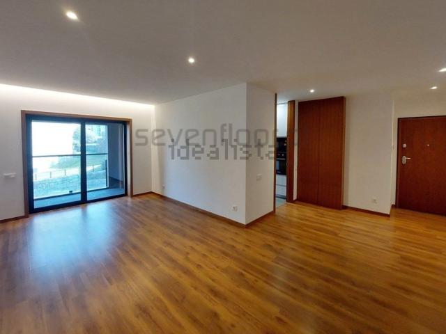 Apartamento venda em Porto