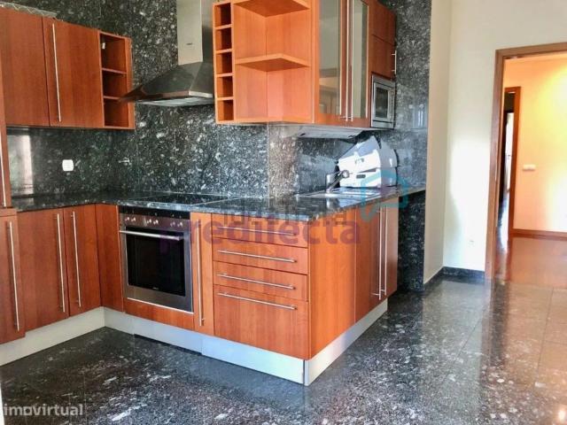Apartamento alugar em Porto
