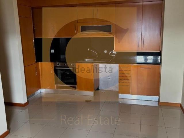 Apartamento alugar em Paranhos, Lamas