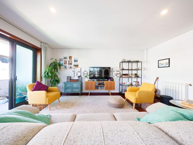 Apartamento venda em Porto