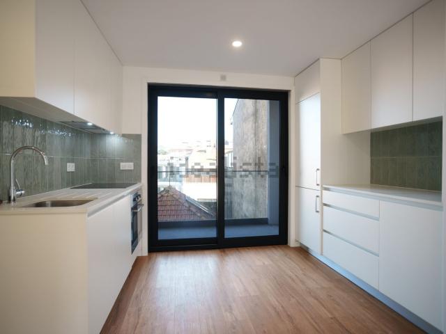 Duplex alugar em Vale Formoso, Porto