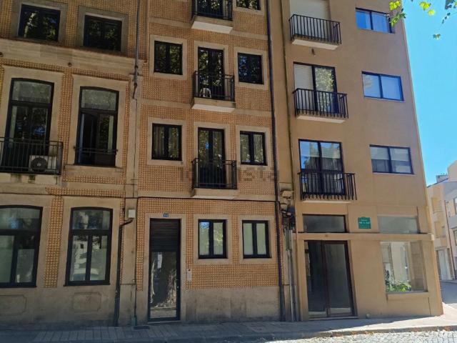 Apartamento alugar em Campo Lindo, Porto