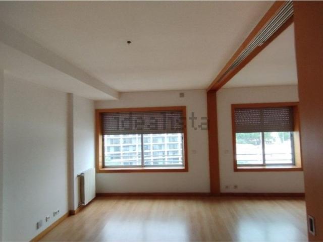 Apartamento alugar em Outeiro, Porto
