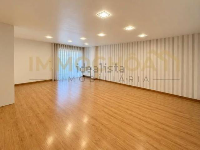 Apartamento venda em Paredes