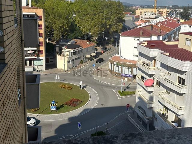 Apartamento venda em Paredes