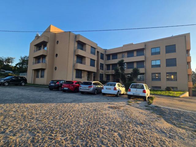 Apartamento venda em Paredes