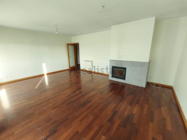Apartamento alugar em Levadinha, Pedrouços