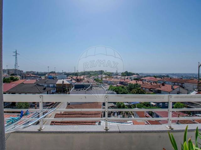Duplex venda em Maia, Pedrouços