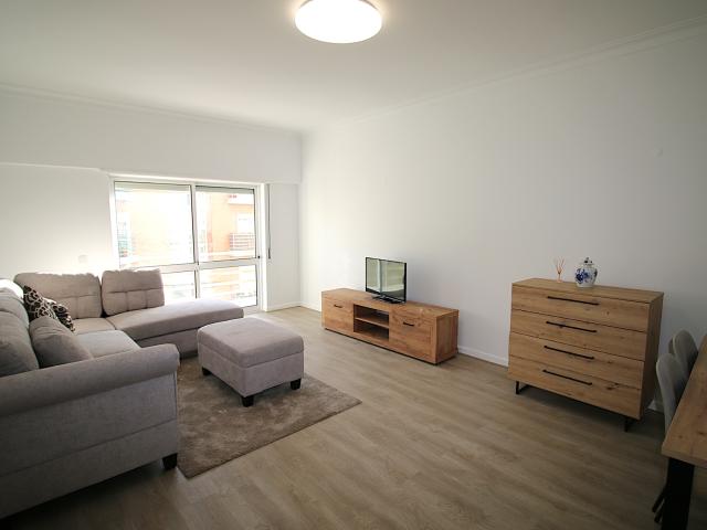 Apartamento alugar em Santo António da Caparica, Almada