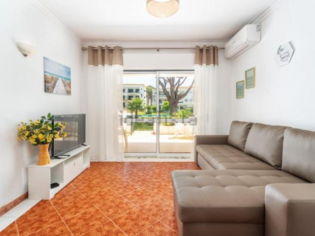 Apartamento alugar em Quarteira, Loulé