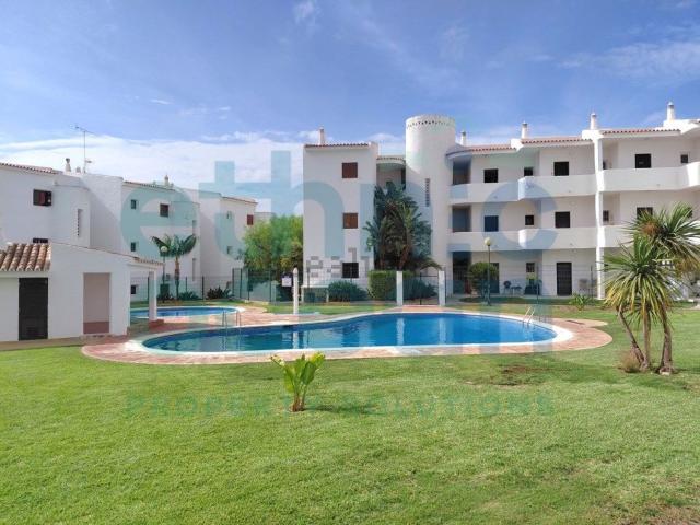 Apartamento alugar em Quarteira, Loulé