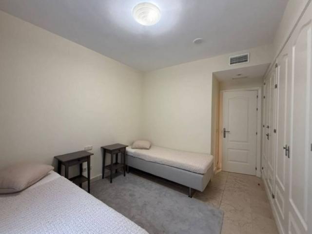 Apartamento en alquiler en Estepona, Barriada Blas Infante