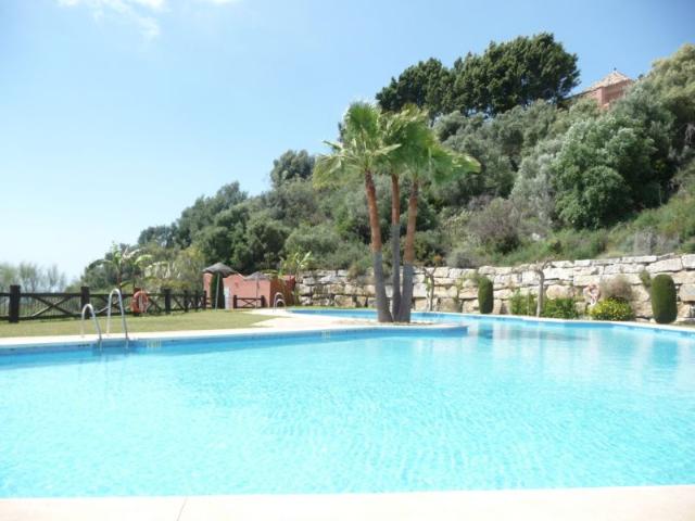 Apartamento en alquiler en Benahavís, La Quinta
