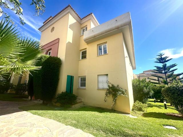 Apartamento en alquiler en Marbella, Casco antiguo
