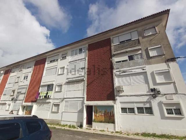 Apartamento venda em Bairro Doutor Mário Madeira, Odivelas
