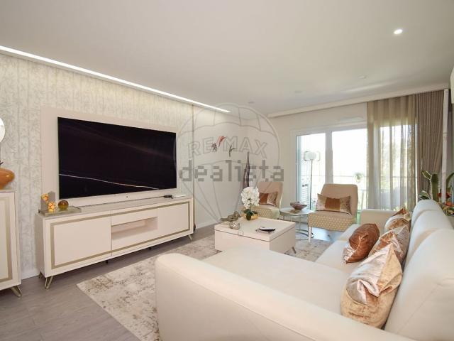 Apartamento venda em Casal do Privilégio, Odivelas