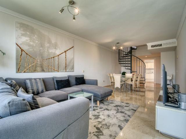 Apartamento en venta en Nueva Andalucía, Costa del Sol Occidental