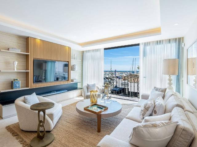 Apartamento en venta en Nueva Andalucía, Costa del Sol Occidental