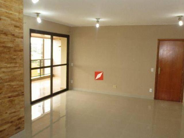 Apartamento venda em Região Geográfica Imediata do Distrito Federal, Região Integrada de Desenvolvimento do Distrito Federal e Entorno