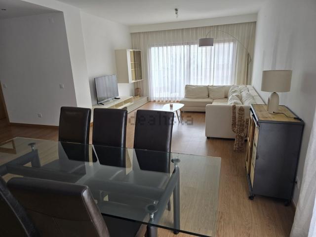 Apartamento alugar em Três Bicos, Portimão