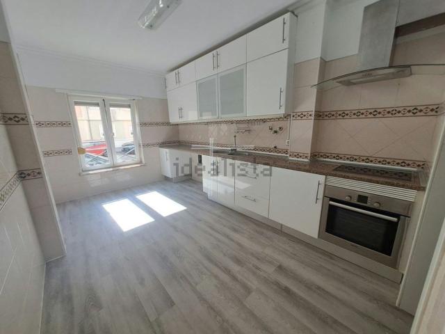 Apartamento venda em Quinta do Conde, Sesimbra