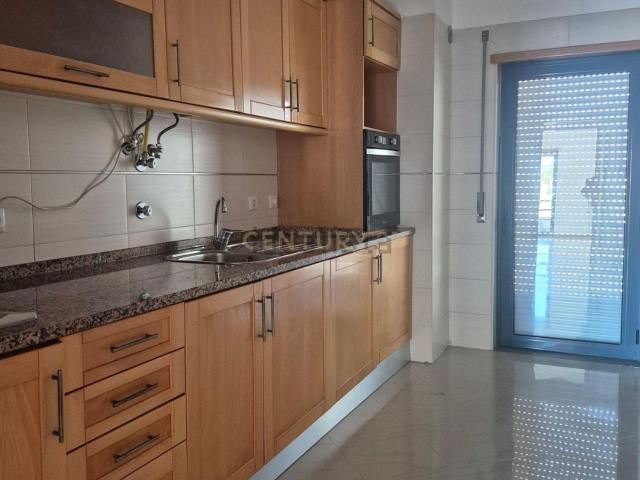 Apartamento alugar em Sesimbra, Setúbal