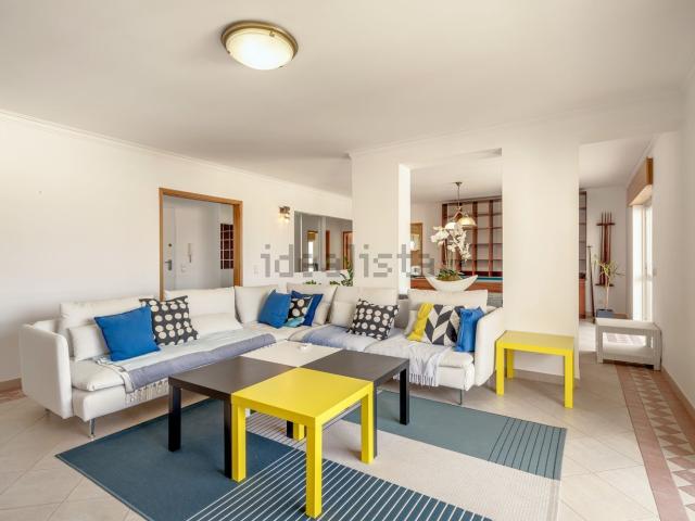 Apartamento venda em Quarteira, Loulé