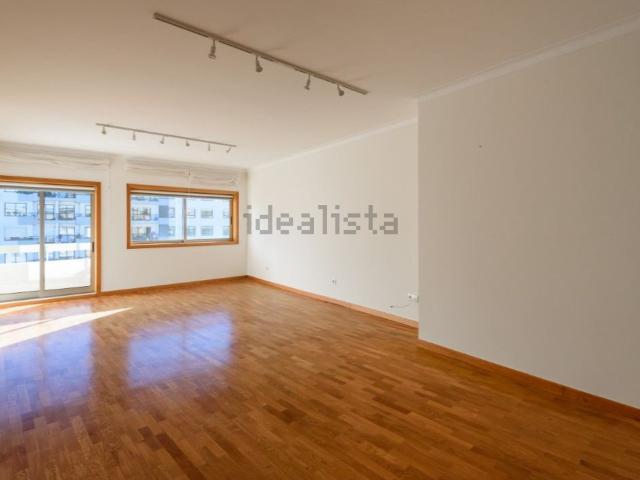 Apartamento alugar em Pinheiro Manso, Porto