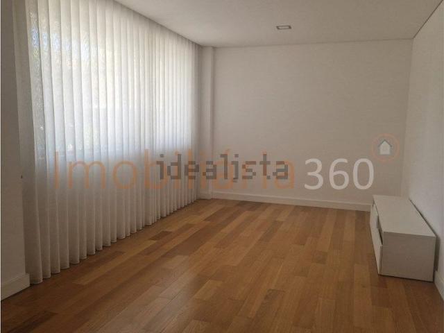Apartamento alugar em Bairro de Ramalde, Porto