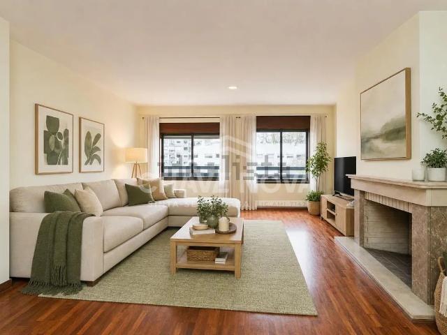 Apartamento venda em Pinheiro Manso, Porto