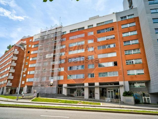 Apartamento venda em Porto