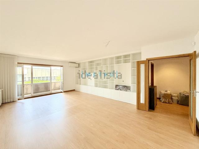 Apartamento venda em Porto, Lordelo Do Ouro