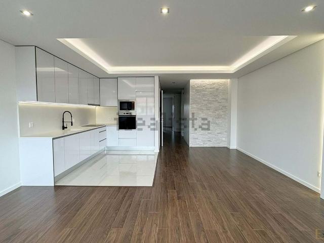 Apartamento venda em Porto